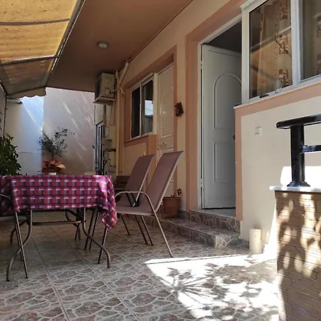 Διαμέρισμα George's & Amalia's Appartments Αφάντου